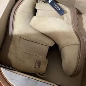 Sorel Evie II Chelsea Boots in Caribou Buff1